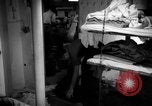 Standbild die Lebensbedingungen an Bord Pazifik, 1953, aus Sekunde 26 historischem Filmmaterial Videoclip 65675068093
