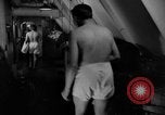 Standbild die Lebensbedingungen an Bord Pazifik, 1953, aus Sekunde 61 historischem Filmmaterial Videoclip 65675068093