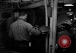 Standbild die Lebensbedingungen an Bord Pazifik, 1953, aus Sekunde 20 historischem Filmmaterial Videoclip 65675068094