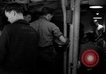 Standbild die Lebensbedingungen an Bord Pazifik, 1953, aus Sekunde 25 historischem Filmmaterial Videoclip 65675068094