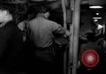 Standbild die Lebensbedingungen an Bord Pazifik, 1953, aus Sekunde 26 historischem Filmmaterial Videoclip 65675068094