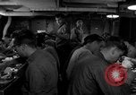 Standbild die Lebensbedingungen an Bord Pazifik, 1953, aus Sekunde 36 historischem Filmmaterial Videoclip 65675068094