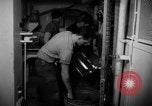Standbild die Lebensbedingungen an Bord Pazifik, 1953, aus Sekunde 53 historischem Filmmaterial Videoclip 65675068094