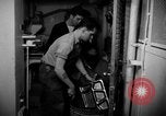 Standbild die Lebensbedingungen an Bord Pazifik, 1953, aus Sekunde 60 historischem Filmmaterial Videoclip 65675068094