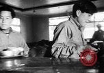Immagine di Il coreano sailor reclute in aula Jinhae Corea, 1954, secondo 56 filmato di repertorio 65675068098