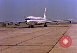 Immagine di Il presidente John F Kennedy esamina razzo Saturn Huntsville Alabama USA, 1963, secondo 22 filmato di repertorio 65675068105