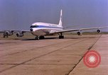 Immagine di Il presidente John F Kennedy esamina razzo Saturn Huntsville Alabama USA, 1963, secondo 23 filmato di repertorio 65675068105
