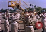 Immagine di Il presidente John F Kennedy esamina razzo Saturn Huntsville Alabama USA, 1963, secondo 48 filmato di repertorio 65675068105