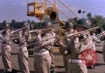 Immagine di Il presidente John F Kennedy esamina razzo Saturn Huntsville Alabama USA, 1963, secondo 50 filmato di repertorio 65675068105