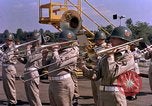 Immagine di Il presidente John F Kennedy esamina razzo Saturn Huntsville Alabama USA, 1963, secondo 51 filmato di repertorio 65675068105