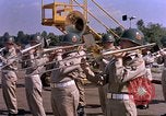 Immagine di Il presidente John F Kennedy esamina razzo Saturn Huntsville Alabama USA, 1963, secondo 56 filmato di repertorio 65675068105