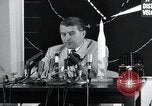 Immagine di Wernher von Braun parlando in tedesco su veicoli di lancio nello spazio inc United States USA, 1958, secondo 3 filmato di repertorio 65675068106