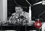 Immagine di Wernher von Braun parlando in tedesco su veicoli di lancio nello spazio inc United States USA, 1958, secondo 7 filmato di repertorio 65675068106