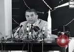 Immagine di Wernher von Braun parlando in tedesco su veicoli di lancio nello spazio inc United States USA, 1958, secondo 9 filmato di repertorio 65675068106
