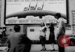 Immagine di Dorothy Lamour durante la seconda guerra mondiale Hollywood Los Angeles California USA, 1943, secondo 9 filmato di repertorio 65675068108