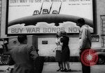 Immagine di Dorothy Lamour durante la seconda guerra mondiale Hollywood Los Angeles California USA, 1943, secondo 11 filmato di repertorio 65675068108