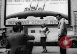 Immagine di Dorothy Lamour durante la seconda guerra mondiale Hollywood Los Angeles California USA, 1943, secondo 13 filmato di repertorio 65675068108