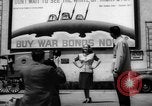 Immagine di Dorothy Lamour durante la seconda guerra mondiale Hollywood Los Angeles California USA, 1943, secondo 30 filmato di repertorio 65675068108