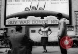 Immagine di Dorothy Lamour durante la seconda guerra mondiale Hollywood Los Angeles California USA, 1943, secondo 32 filmato di repertorio 65675068108