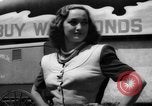Immagine di Dorothy Lamour durante la seconda guerra mondiale Hollywood Los Angeles California USA, 1943, secondo 44 filmato di repertorio 65675068108