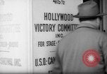 Immagine di Dorothy Lamour durante la seconda guerra mondiale Hollywood Los Angeles California USA, 1943, secondo 62 filmato di repertorio 65675068108