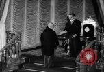Standbild Hayato Ikeda Tokio Japan, 1960, aus Sekunde 17 historischem Filmmaterial Videoclip 65675068121