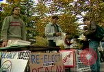 Standbild Studenten an der Universität von Kalifornien Berkeley Berkeley California USA, 1980, aus Sekunde 21 historischem Filmmaterial Videoclip 65675068147