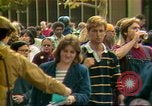 Standbild Studenten an der Universität von Kalifornien Berkeley Berkeley California USA, 1980, aus Sekunde 25 historischem Filmmaterial Videoclip 65675068147