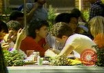 Standbild Studenten an der Universität von Kalifornien Berkeley Berkeley California USA, 1980, aus Sekunde 41 historischem Filmmaterial Videoclip 65675068147