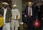 Standbild Menschen in Afghanistan verwundet in der sowjetischen Besetzung Washington DC USA, 1984, aus Sekunde 19 historischem Filmmaterial Videoclip 65675068149