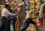 Immagine di Toro di equitazione United States USA, 1984, secondo 8 filmato di repertorio 65675068151