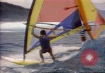 Immagine di Windsurf United States USA, 1984, secondo 16 filmato di repertorio 65675068152