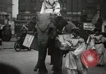 Standbild British Tea centenary London England Vereinigtes Königreich, 1939, aus Sekunde 16 historischem Filmmaterial Videoclip 65675068174