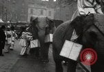 Standbild British Tea centenary London England Vereinigtes Königreich, 1939, aus Sekunde 23 historischem Filmmaterial Videoclip 65675068174