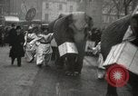 Standbild British Tea centenary London England Vereinigtes Königreich, 1939, aus Sekunde 24 historischem Filmmaterial Videoclip 65675068174