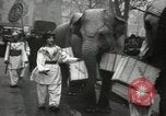 Standbild British Tea centenary London England Vereinigtes Königreich, 1939, aus Sekunde 28 historischem Filmmaterial Videoclip 65675068174