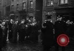 Standbild Ausschreitungen Manchester England, 1939, aus Sekunde 39 historischem Filmmaterial Videoclip 65675068180
