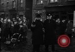 Standbild Ausschreitungen Manchester England, 1939, aus Sekunde 41 historischem Filmmaterial Videoclip 65675068180
