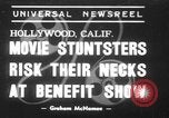 Standbild Stuntmen Hollywood Los Angeles California USA, 1939, aus Sekunde 1 historischem Filmmaterial Videoclip 65675068186