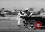 Standbild Stuntmen Hollywood Los Angeles California USA, 1939, aus Sekunde 16 historischem Filmmaterial Videoclip 65675068186