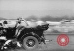 Standbild Stuntmen Hollywood Los Angeles California USA, 1939, aus Sekunde 22 historischem Filmmaterial Videoclip 65675068186