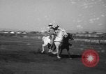 Standbild Stuntmen Hollywood Los Angeles California USA, 1939, aus Sekunde 29 historischem Filmmaterial Videoclip 65675068186