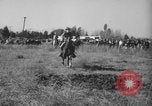 Standbild Stuntmen Hollywood Los Angeles California USA, 1939, aus Sekunde 38 historischem Filmmaterial Videoclip 65675068186