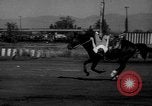 Standbild Stuntmen Hollywood Los Angeles California USA, 1939, aus Sekunde 55 historischem Filmmaterial Videoclip 65675068186