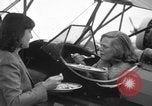 Standbild Piper Cub Flugzeuge Camden New Jersey USA, 1939, aus Sekunde 60 historischem Filmmaterial Videoclip 65675068187