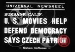 Immagine di Funzionari discutere Burbank California USA, 1939, secondo 7 filmato di repertorio 65675068188