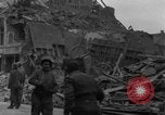 Standbild Bombardierung von Bastogne Belgien, 1944, aus Sekunde 18 historischem Filmmaterial Videoclip 65675068193