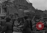 Standbild Bombardierung von Bastogne Belgien, 1944, aus Sekunde 20 historischem Filmmaterial Videoclip 65675068193
