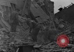 Standbild Bombardierung von Bastogne Belgien, 1944, aus Sekunde 24 historischem Filmmaterial Videoclip 65675068193