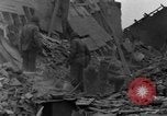 Standbild Bombardierung von Bastogne Belgien, 1944, aus Sekunde 28 historischem Filmmaterial Videoclip 65675068193